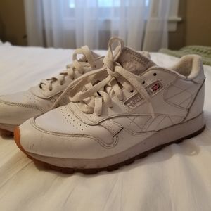 White Reebok Classic sneakers, US size 6.5